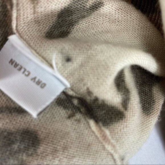 Adrienne Vittadini Women's Tan Animal Print Wool V-Neck Tunic‎ Sweater M/C38 - Picture 9 of 9